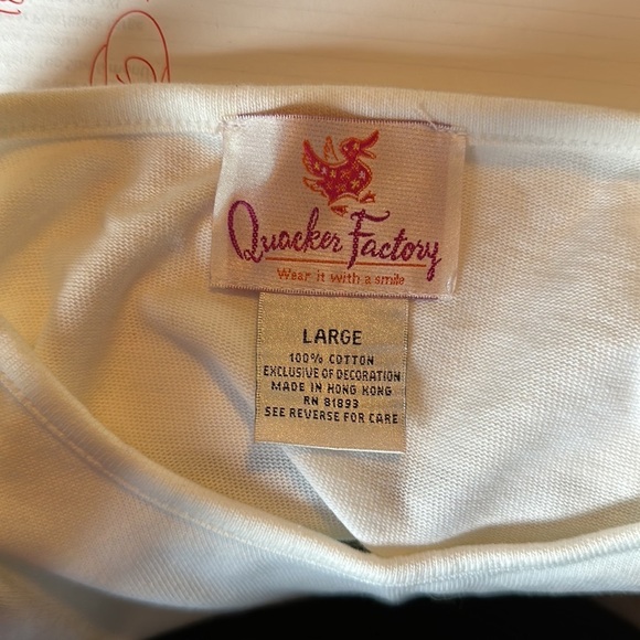 Quacker Factory White Short Sleeve Rhinestone Embellishments Top Size Large - Picture 4 of 4